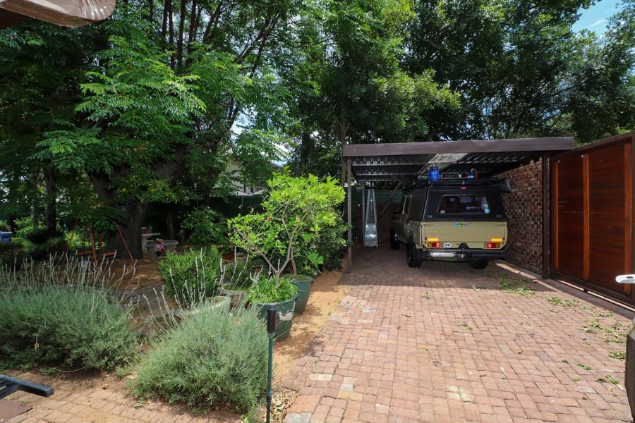 5 Bedroom Property for Sale in Wilkoppies North West